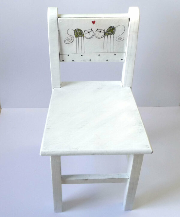 Židle s opěrkou – bílá – kočka 6